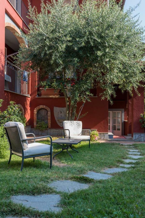 Villa Goccia Di Vino La Morra Bagian luar foto