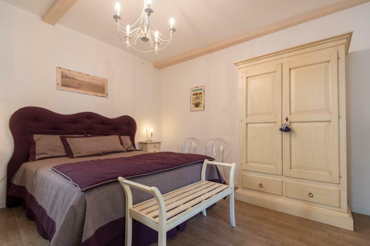Villa Goccia Di Vino La Morra Bagian luar foto
